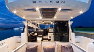 Galeon Skydeck  430 7