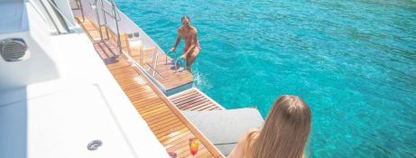 Fountaine Pajot Power 67 11