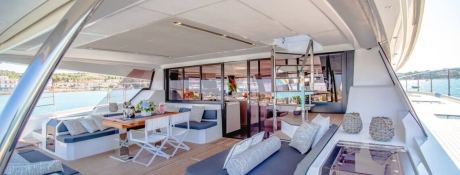 Fountaine Pajot Power 67 8