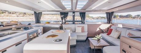 Fountaine Pajot Aura 51 8