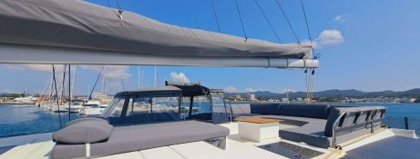 Fountaine Pajot Aura 51 9