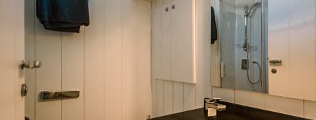 Riviera yachts Alaska 72 19