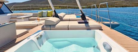Fountaine Pajot Thíra  80 3