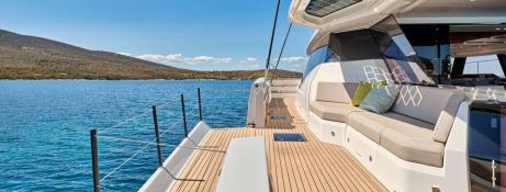 Fountaine Pajot Thíra  80 4