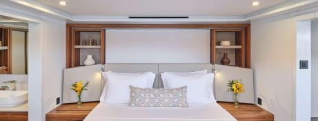 Fountaine Pajot Thíra  80 16