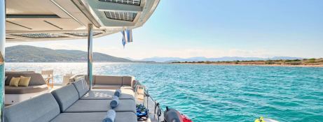 Fountaine Pajot Thíra  80 11