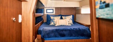 Second Star  Robertson & Caines Leopard  4800 Interior 14