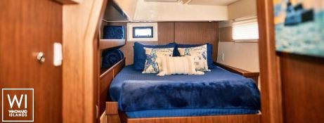 Second Star  Robertson & Caines Leopard  4800 Interior 14