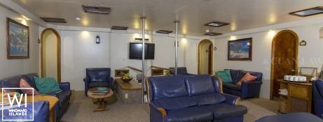 CUAN LAW   Trimaran 32M Interior 19