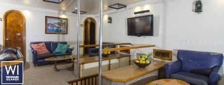 CUAN LAW   Trimaran 32M Interior 21