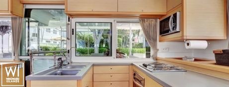 AMARI  Lagoon Catamaran Lagoon 450 Interior 25