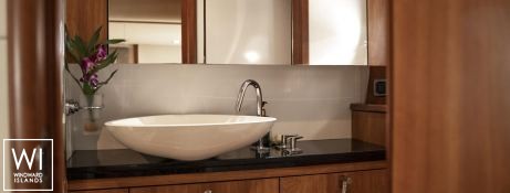 Sea Scape 2  Sunseeker Manhattan 60' Interior 13