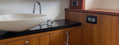 Sea Scape 2  Sunseeker Manhattan 60' Interior 14