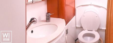 Aparima  Lagoon Catamaran Lagoon 440 Interior 24