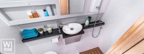 Sea Spirit  Nautitech Catamaran Nautitech 40 Interior 22