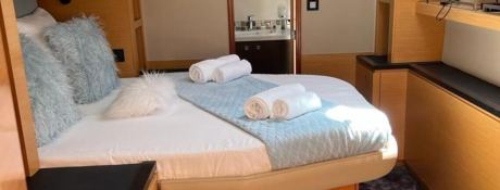 ZEN  Fountaine Pajot Sanya 57 Interior 8