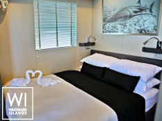 OVER REEF   Catamaran 54' Interior 9