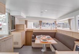Lagoon 400 Lagoon Catamaran Interior 8