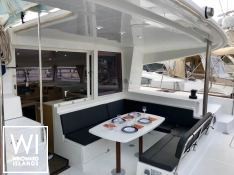 XEM3  Lagoon Catamaran Lagoon 400 Interior 6