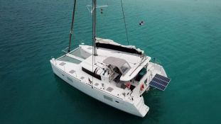 XEM3  Lagoon Catamaran Lagoon 400 Exterior 4