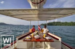 Ketch 25M Colvin Exterior 2