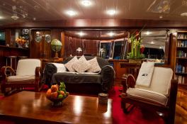 Douce France  Alu Marine Catamaran 42M Interior 16