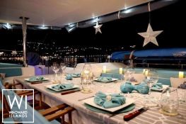 LIR  Fountaine Pajot Victoria 67' Interior 24