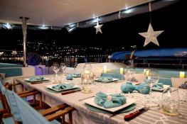 LIR  Fountaine Pajot Victoria 67' Interior 24