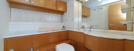 DOMINIQUE  Ferretti Yacht 680 Interior 25