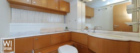 DOMINIQUE  Ferretti Yacht 680 Interior 25