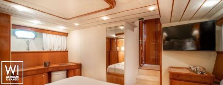 Simply Brilliant  Ferretti Yacht 680 Interior 19