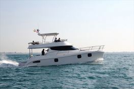 Flashcat 435 Flash Catamaran Exterior 2