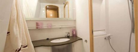 AQUA TIKI II  Fountaine Pajot Eleuthera 60 Interior 15