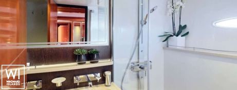 WORLD'S END  Fountaine Pajot Galathea 65 Interior 16