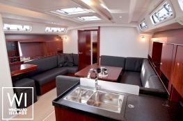 Daydream  Hanse Yachts Hanse 445 Interior 1