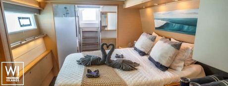 BLUEWINDS (ex Playtime) Lagoon Catamaran Lagoon 560 Interior 13