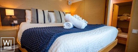 BLUEWINDS (ex Playtime) Lagoon Catamaran Lagoon 560 Interior 16