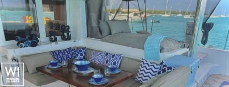 4X  Lagoon Catamaran Lagoon 560 Exterior 4