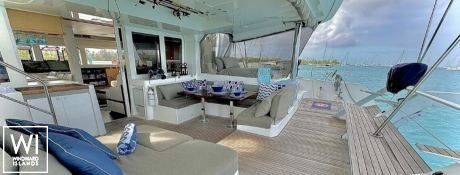 4X  Lagoon Catamaran Lagoon 560 Exterior 12