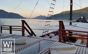 Samata   Ketch  42M Interior 13