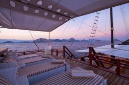 Samata   Ketch  42M Interior 18