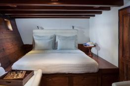 Samata   Ketch  42M Interior 8