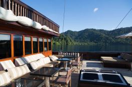 Alila Purnama   Yacht 46M Interior 12