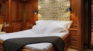 Drumbeat (ex Salperton) Alloy Yachts Sloop 53M Interior 9