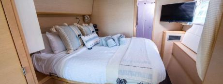 Sip Sip  Lagoon Catamaran Lagoon 620 Interior 1