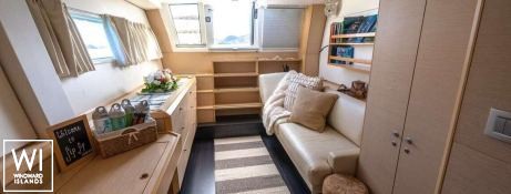Sip Sip  Lagoon Catamaran Lagoon 620 Interior 1