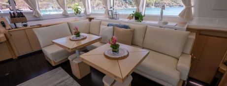 Sip Sip  Lagoon Catamaran Lagoon 620 Interior 1