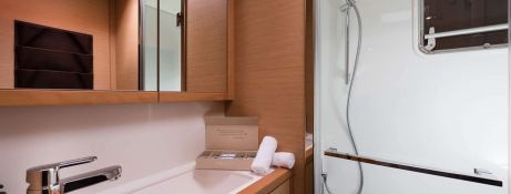 OPAL   Lagoon Catamaran Lagoon 620 Interior 1