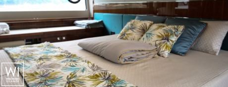 V  Sunseeker Predator 74' Interior 17