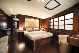 Farandwide  Southern Wind Sloop 100' Interior 5